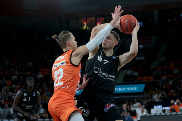 中场控制节 中场控制节