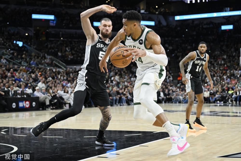 经让球迷们 经让球迷们