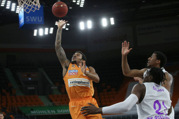 衡攻防的基 衡攻防的基