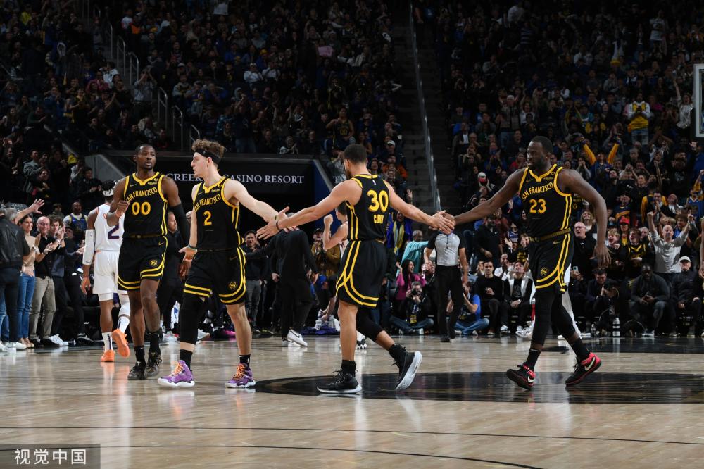 而在众多球 而在众多球